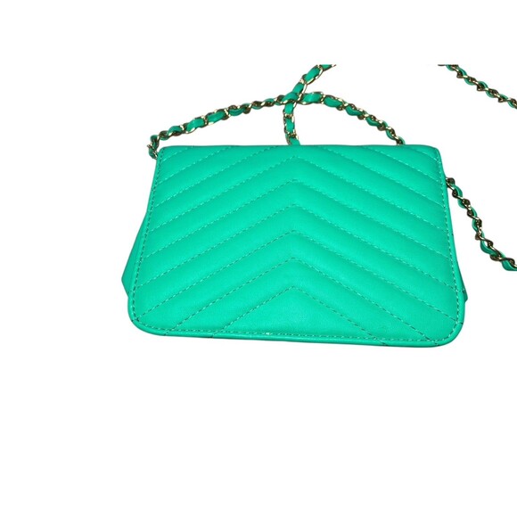 Vintage Mint Green Quilted Vinyl Shoulder Bag Gold Chain Strap - Picture 2 of 6